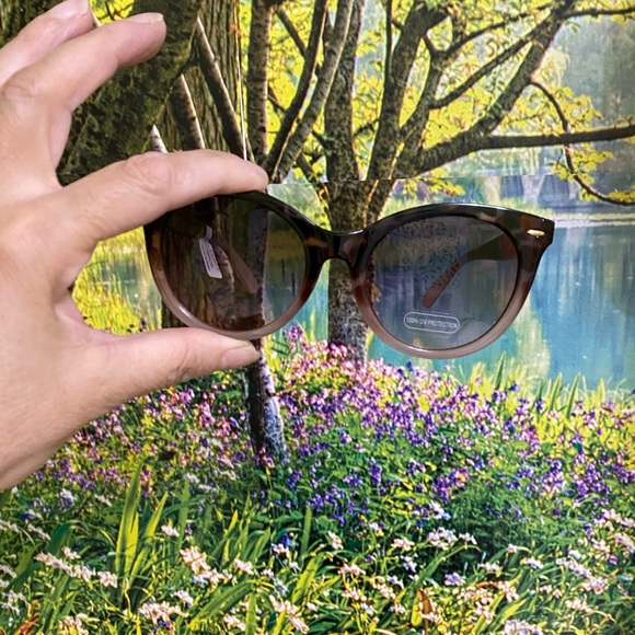 Loft metal tipped round sunglasses - Picture 9 of 16